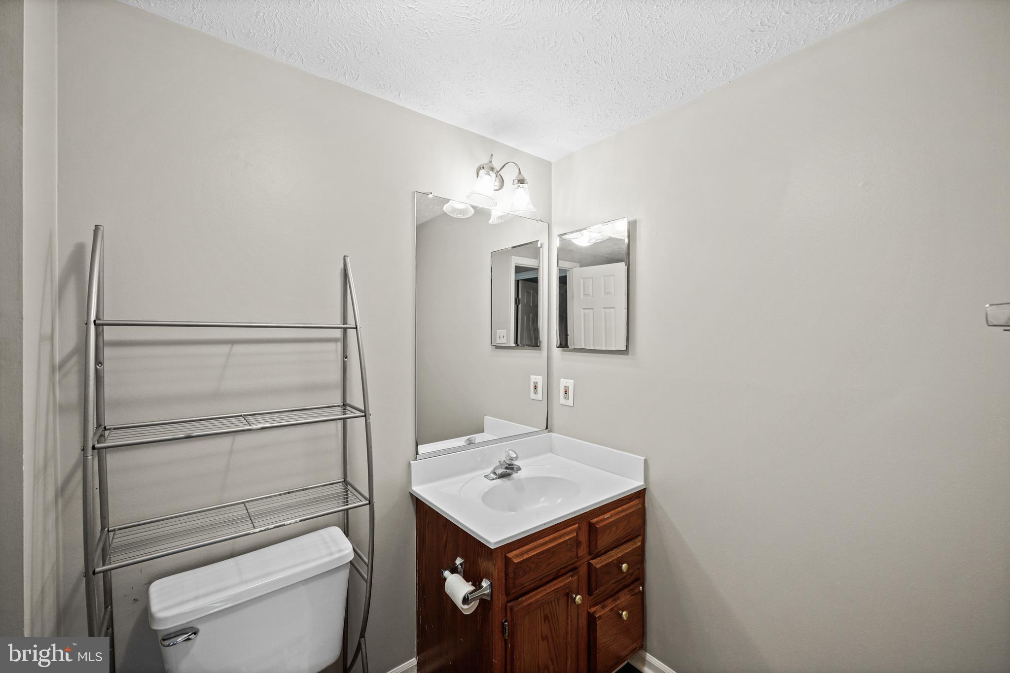 6076 LAUREL WREATH WAY 20