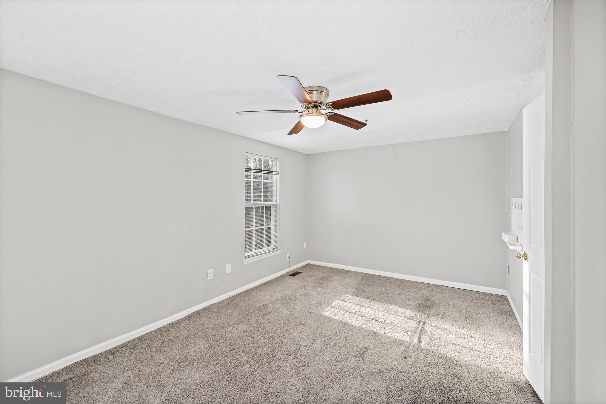 6076 LAUREL WREATH WAY 20