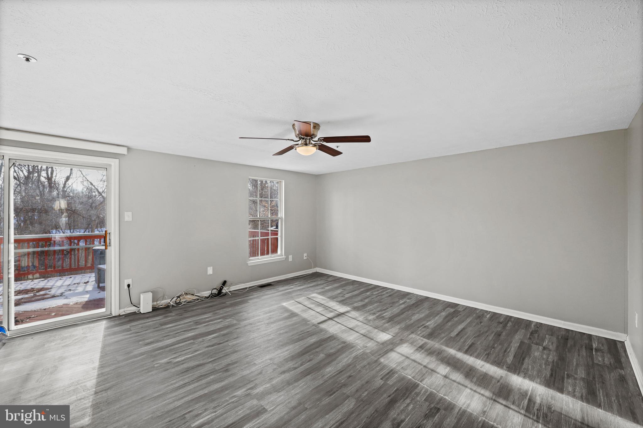 6076 LAUREL WREATH WAY 20