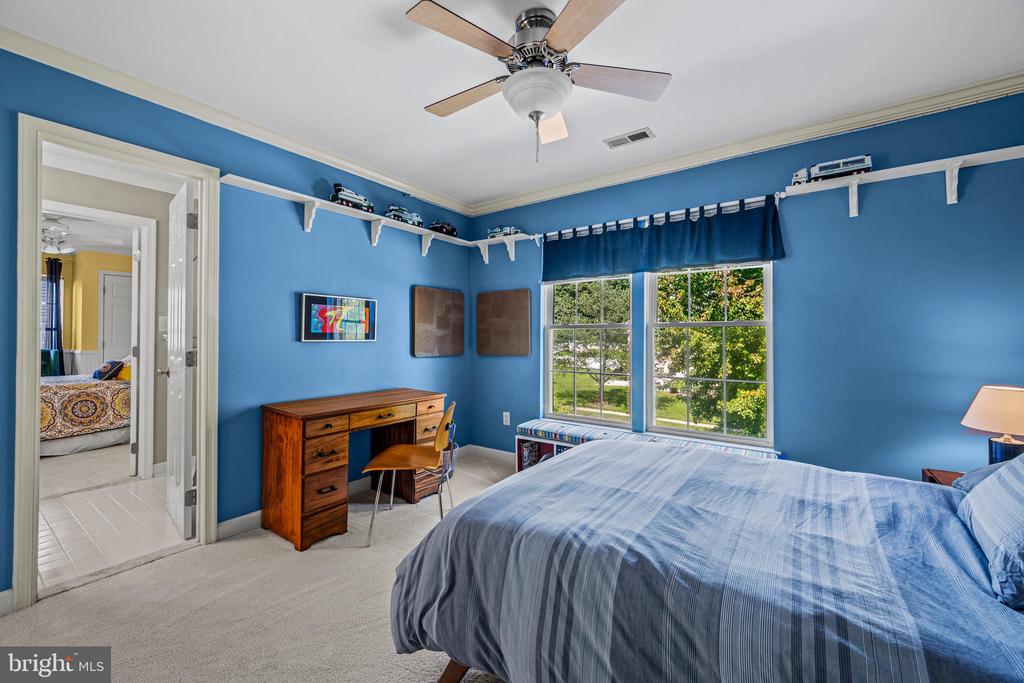 7148 COLLINGWOOD COURT