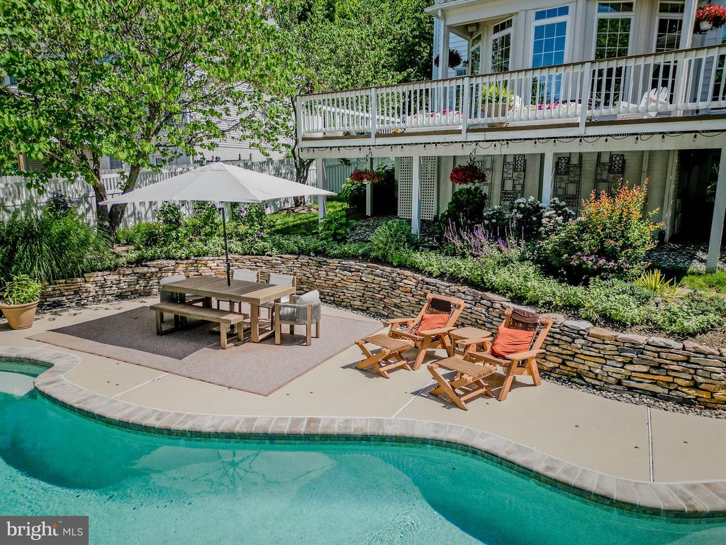 7148 COLLINGWOOD COURT