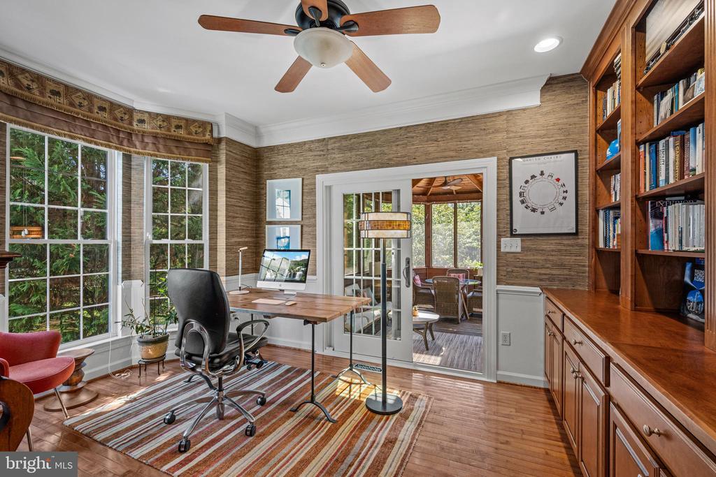 7148 COLLINGWOOD COURT