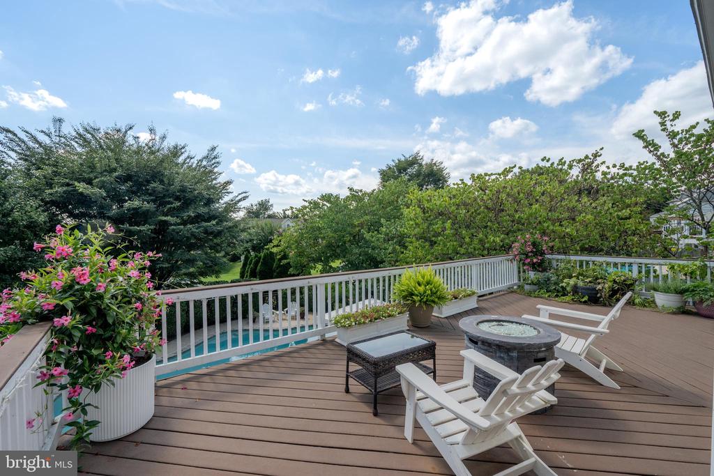 7148 COLLINGWOOD COURT