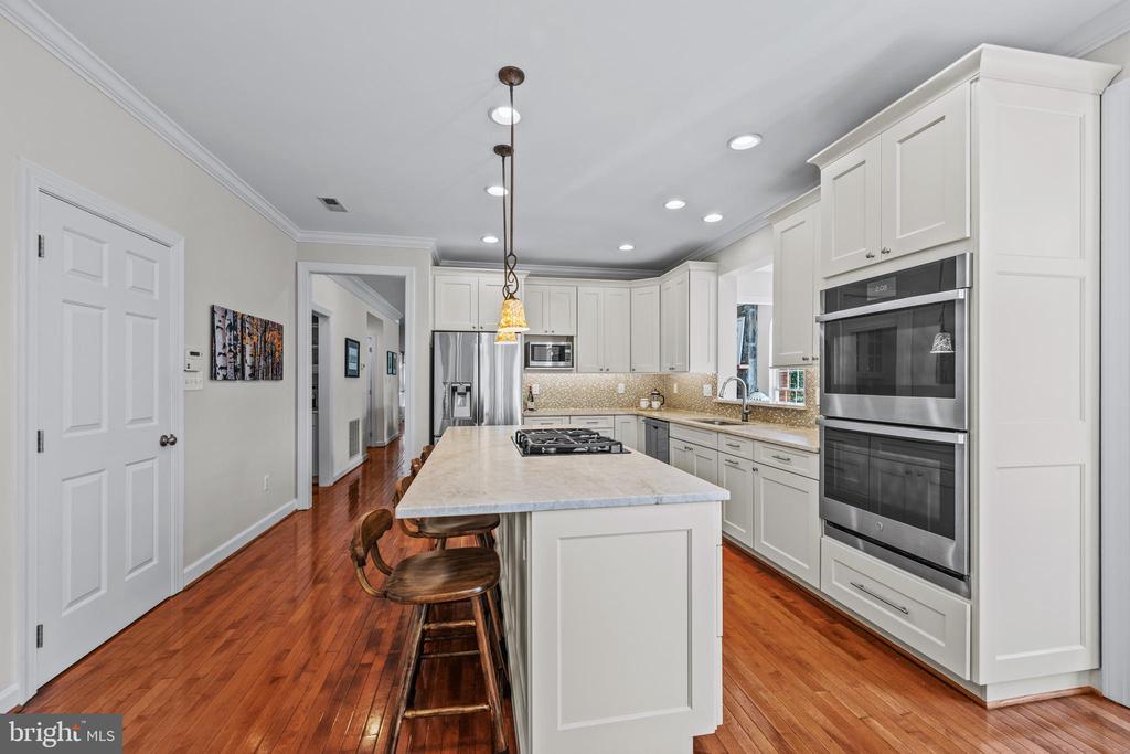 7148 COLLINGWOOD COURT