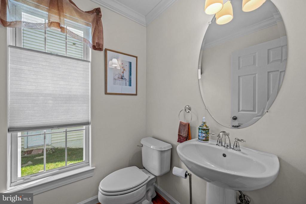 7148 COLLINGWOOD COURT