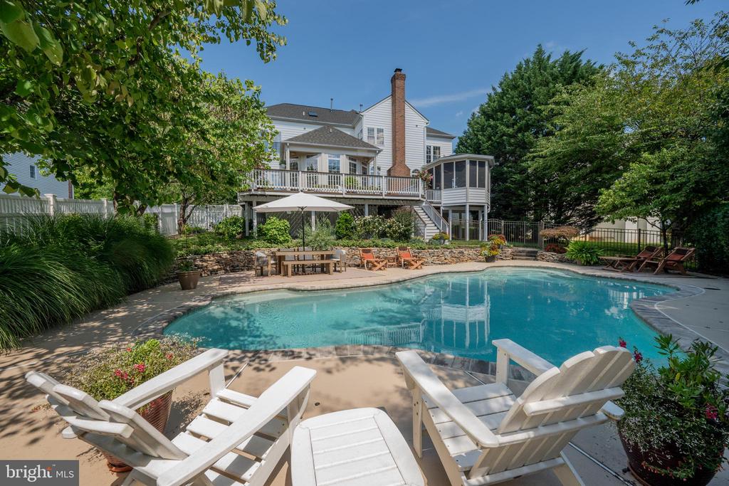 7148 COLLINGWOOD COURT