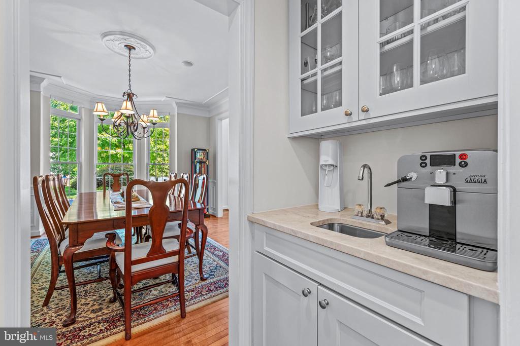 7148 COLLINGWOOD COURT