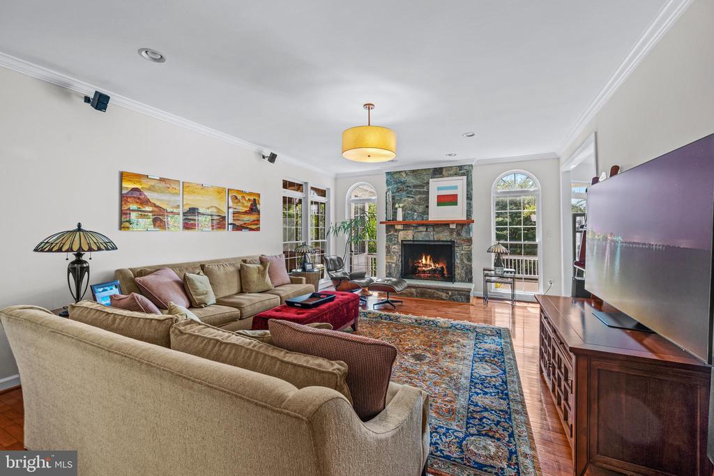 7148 COLLINGWOOD COURT