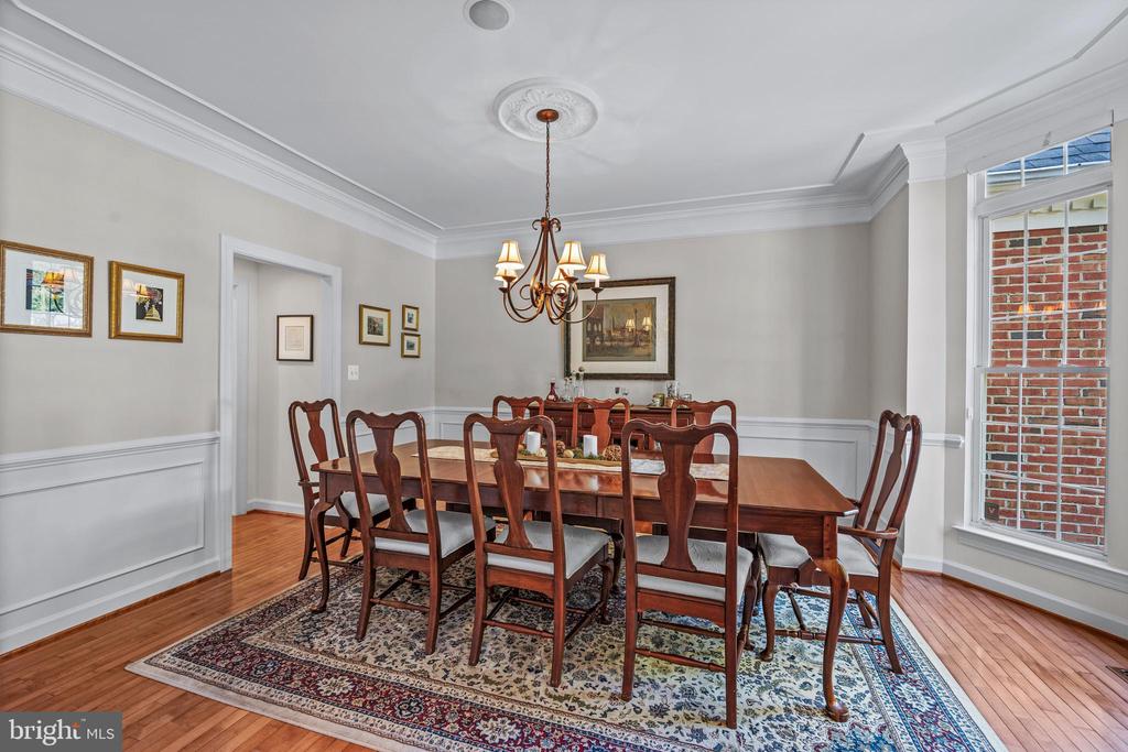 7148 COLLINGWOOD COURT