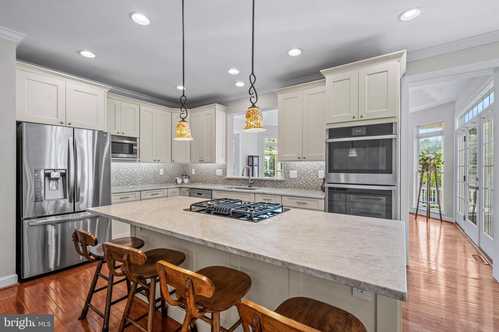 7148 COLLINGWOOD COURT