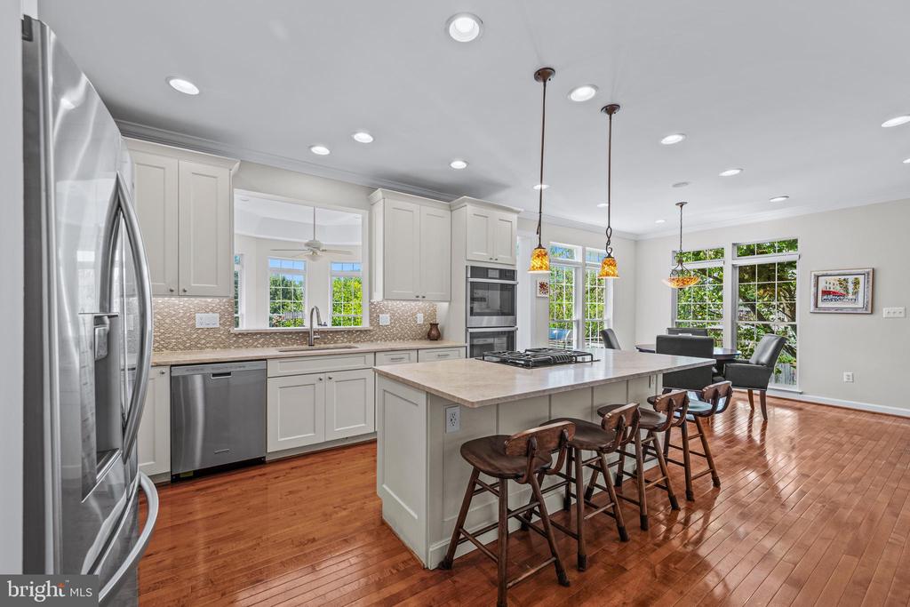 7148 COLLINGWOOD COURT