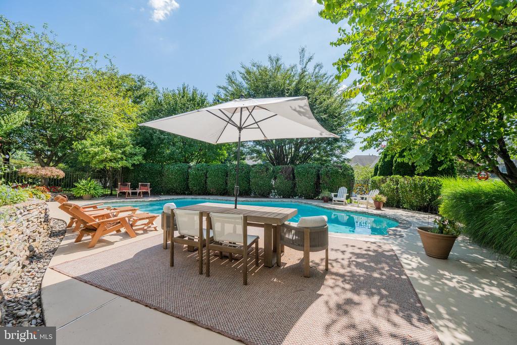 7148 COLLINGWOOD COURT