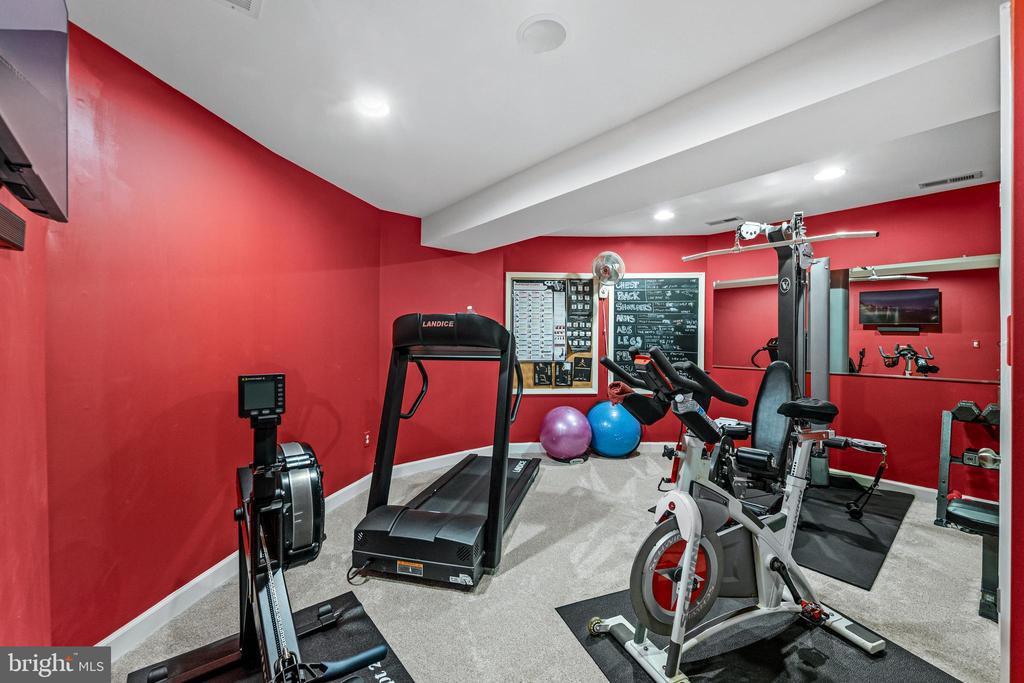 7148 COLLINGWOOD COURT