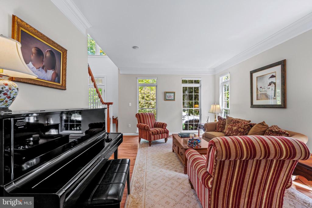 7148 COLLINGWOOD COURT