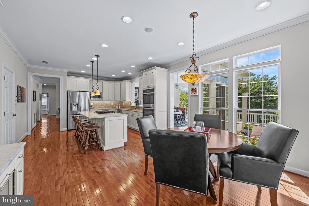 7148 COLLINGWOOD COURT