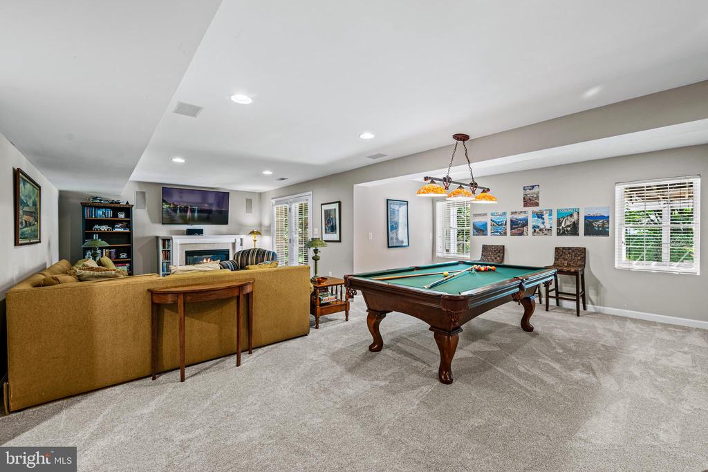 7148 COLLINGWOOD COURT