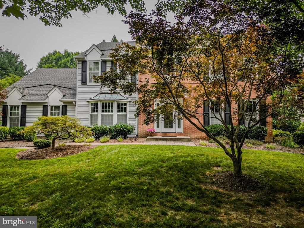 10315 CROMWELL COURT