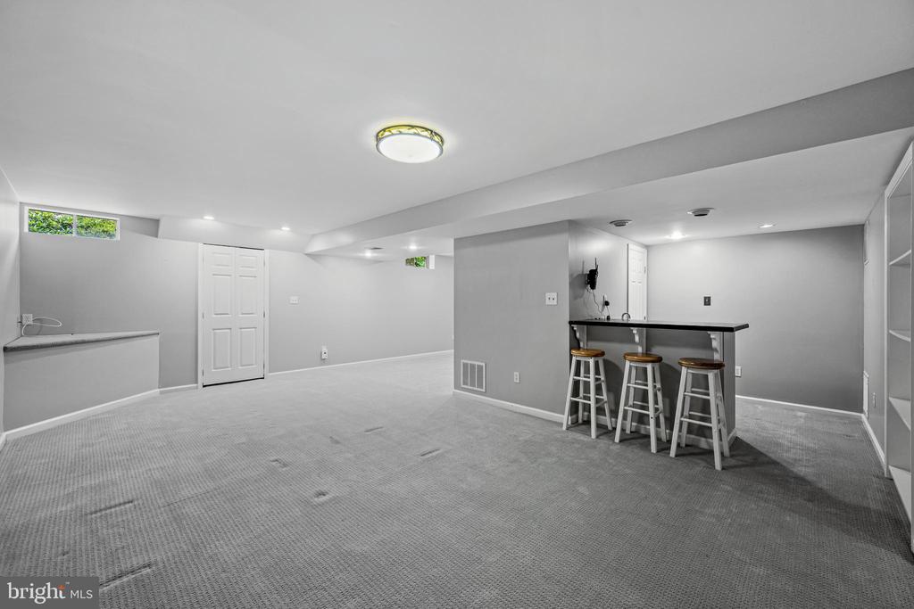 10315 CROMWELL COURT