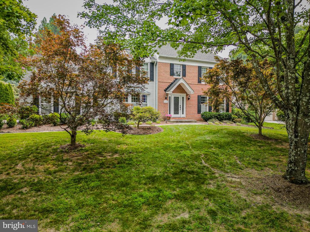 10315 CROMWELL COURT