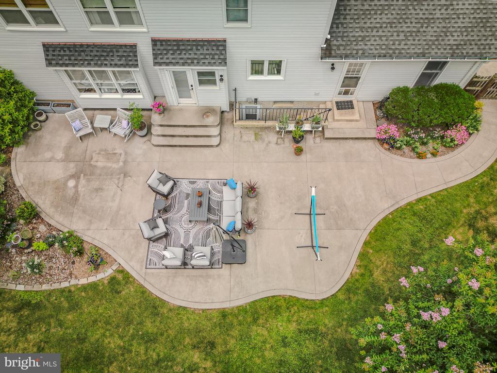 10315 CROMWELL COURT