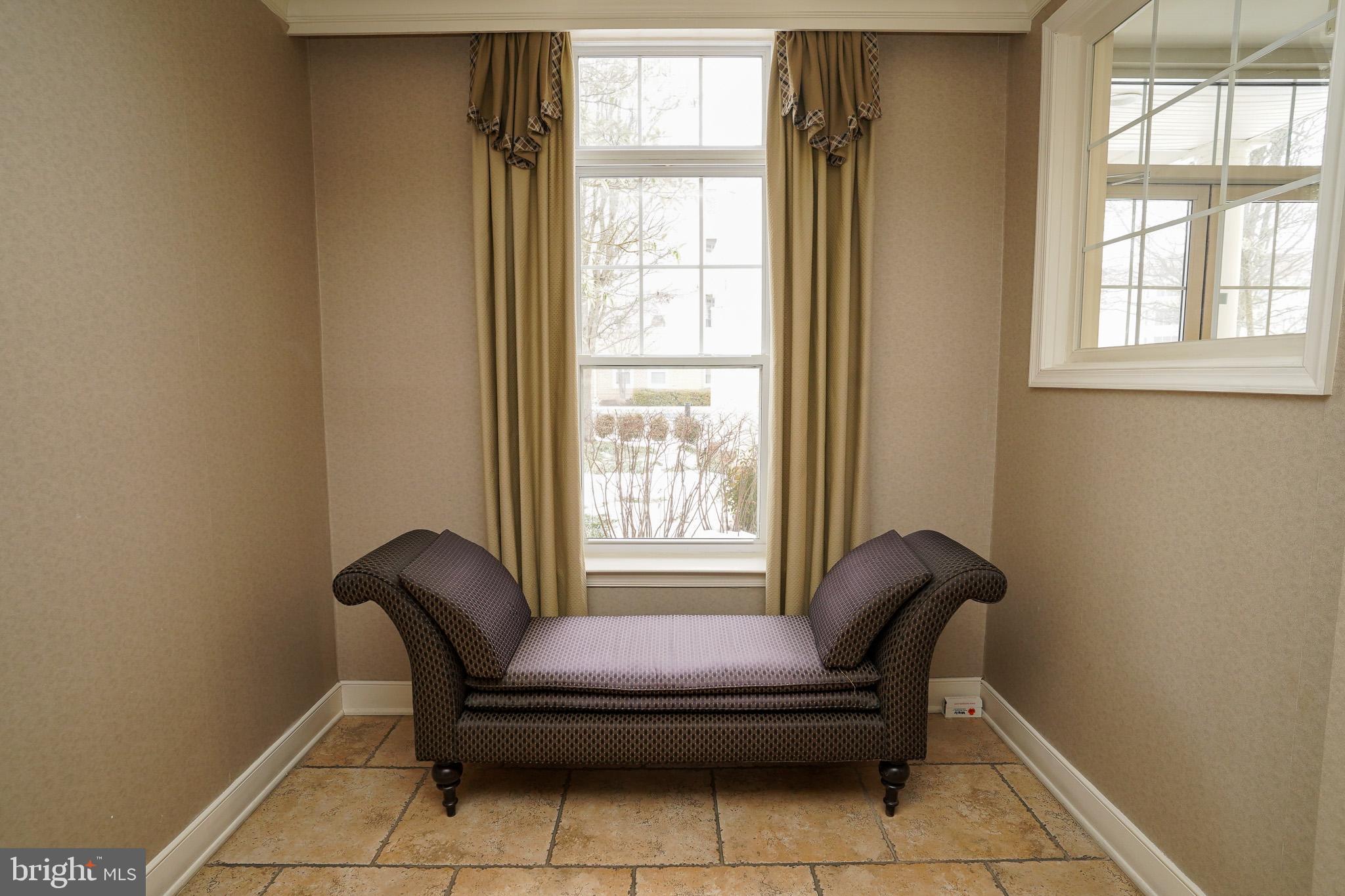 2115 GANTON GREEN G-204