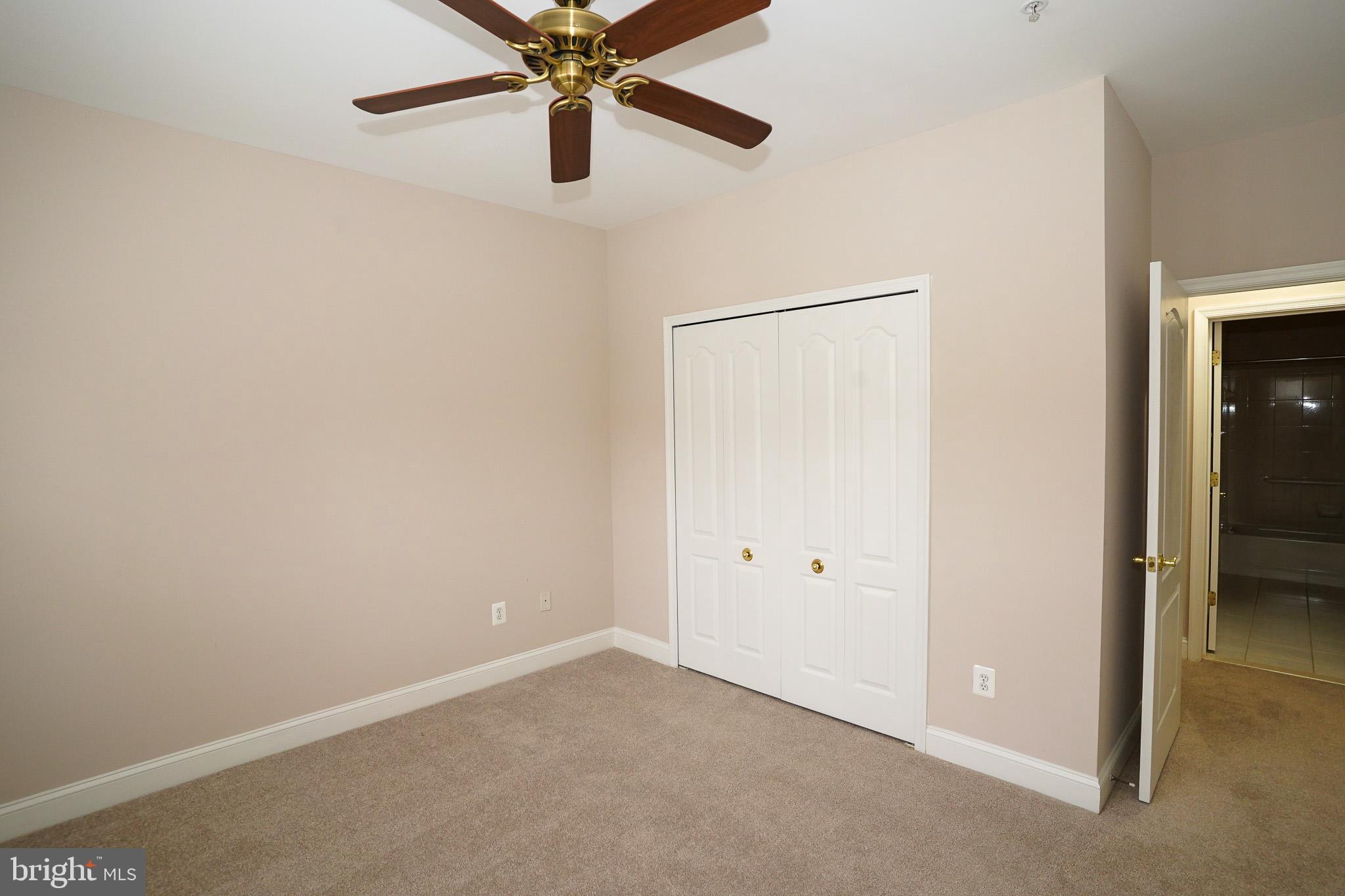 2115 GANTON GREEN G-204