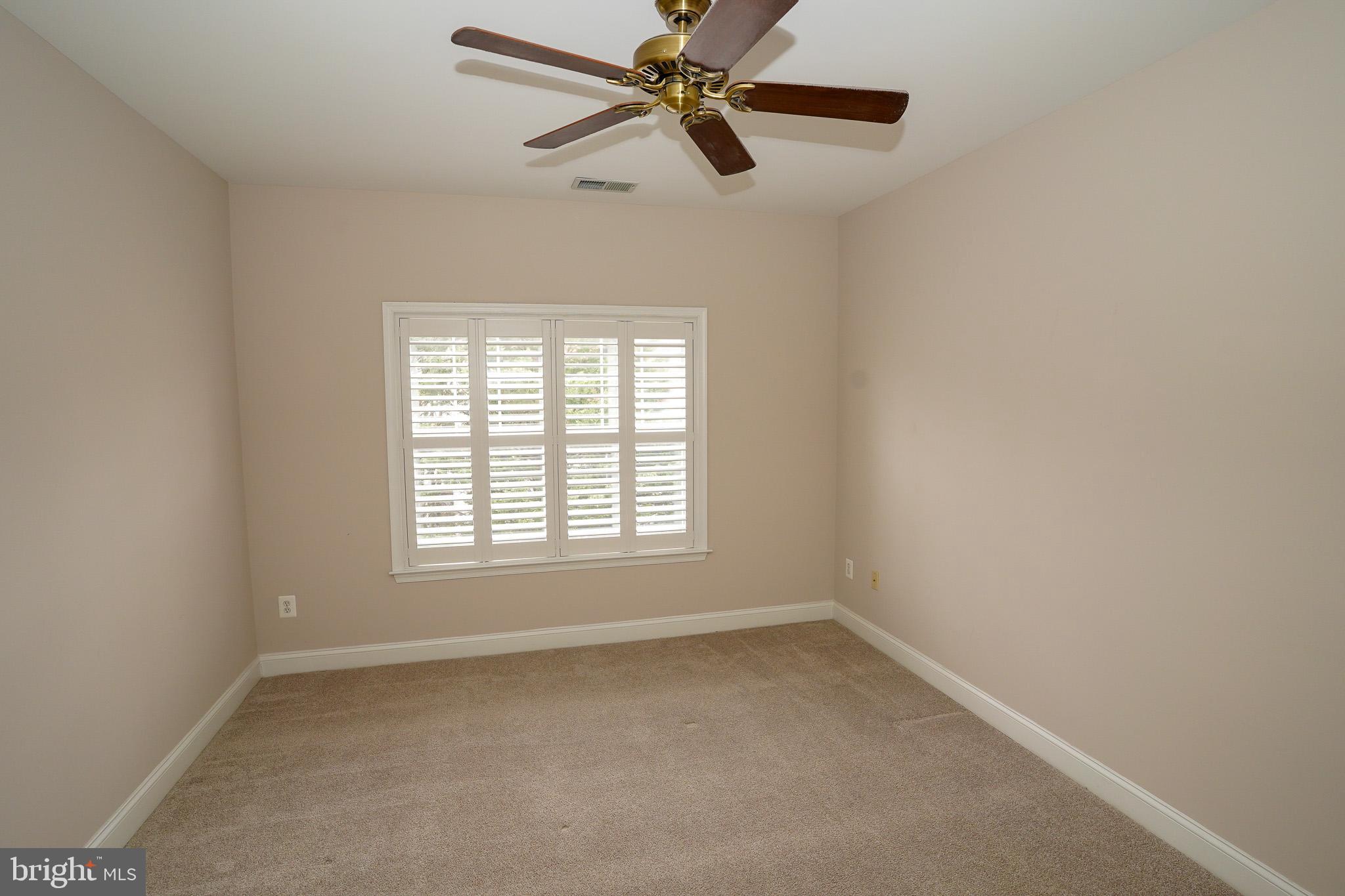 2115 GANTON GREEN G-204