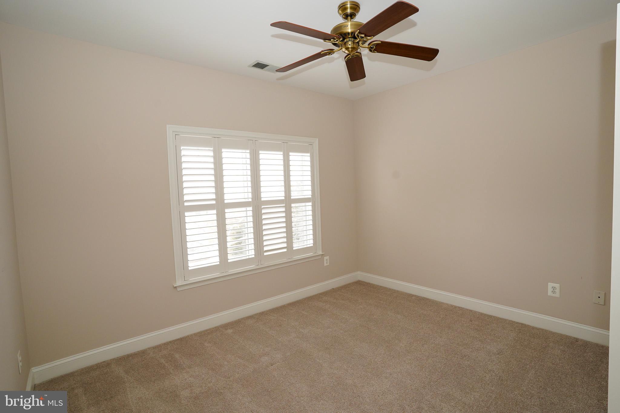 2115 GANTON GREEN G-204