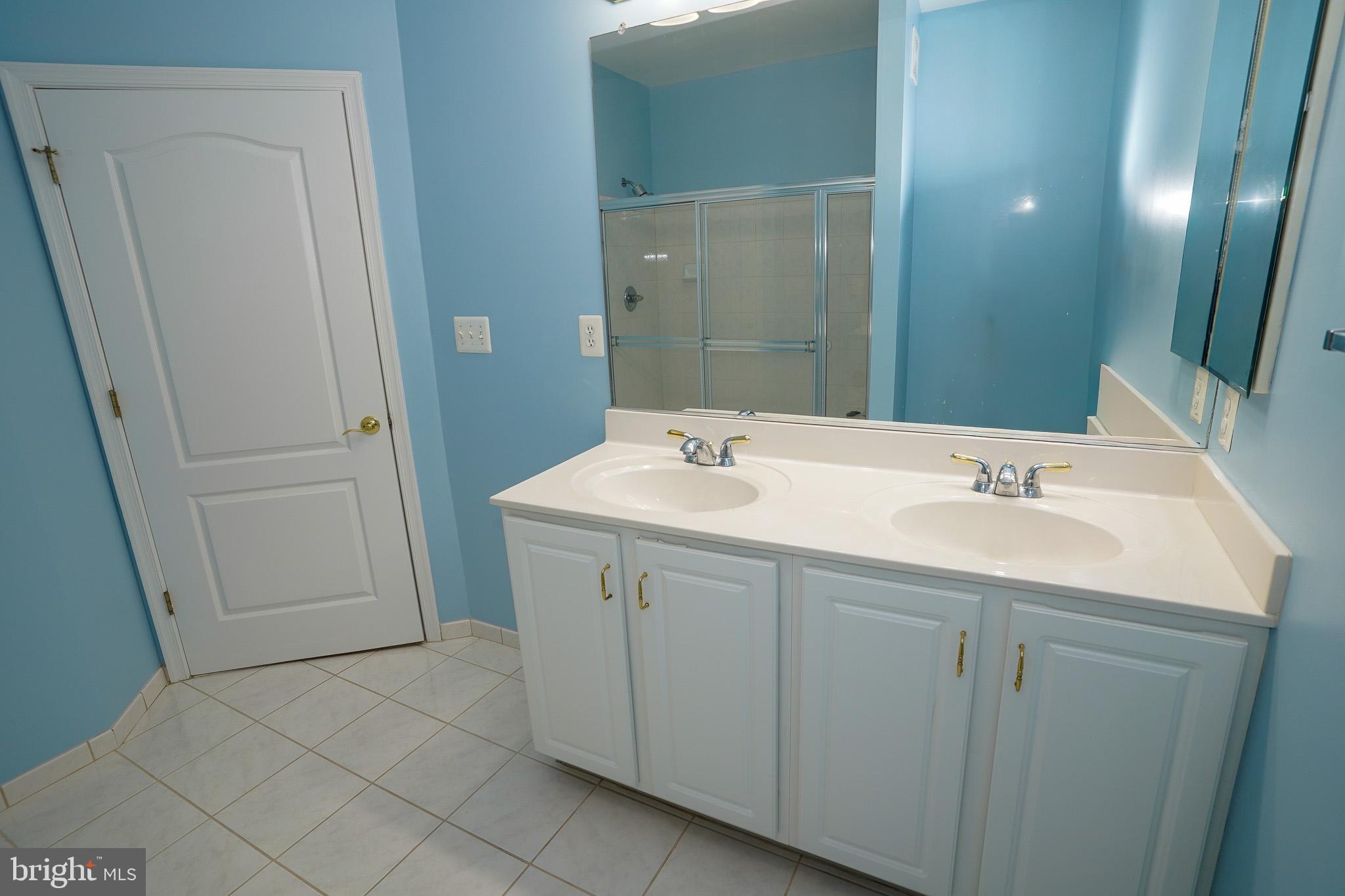 2115 GANTON GREEN G-204