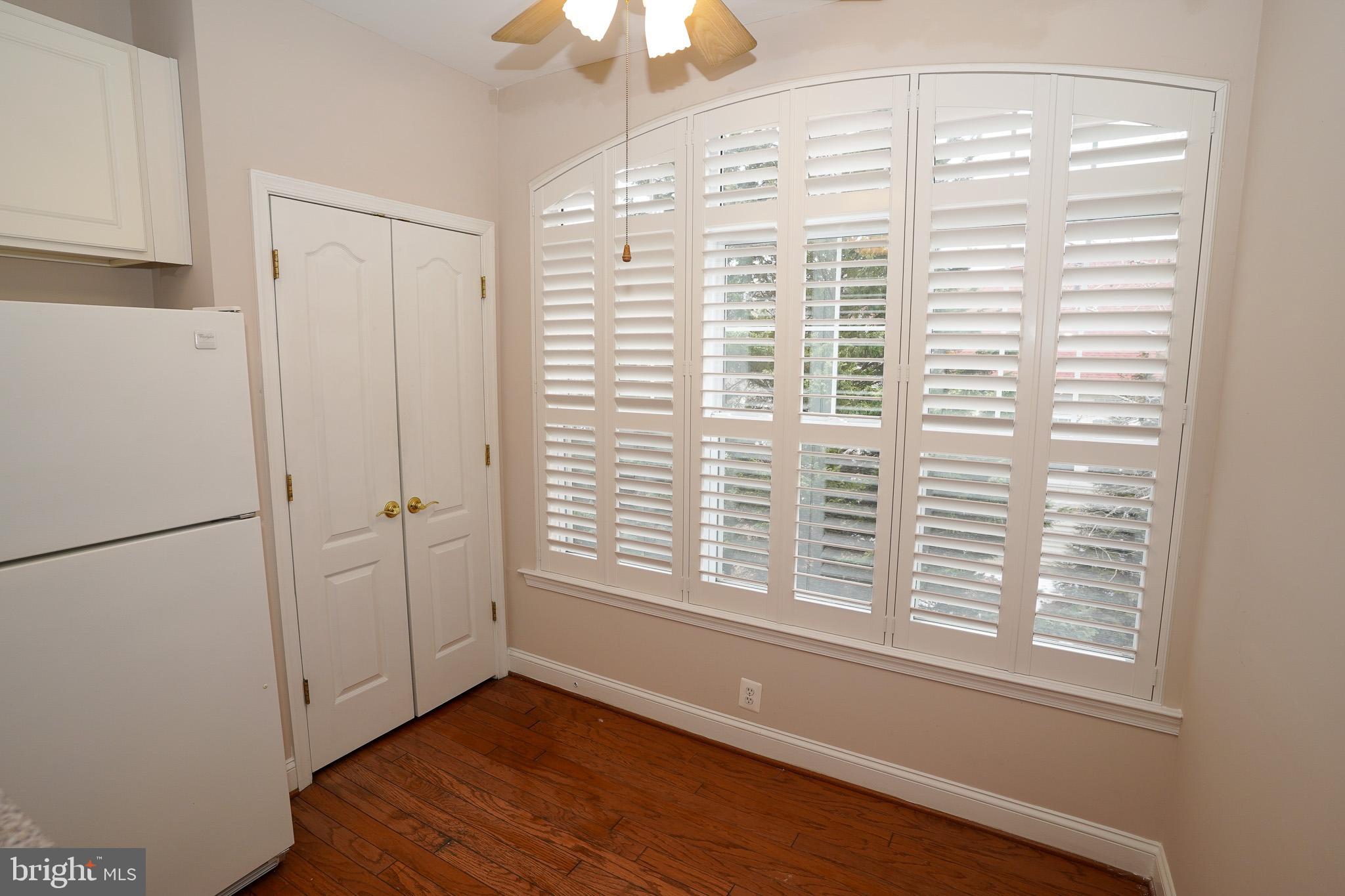 2115 GANTON GREEN G-204