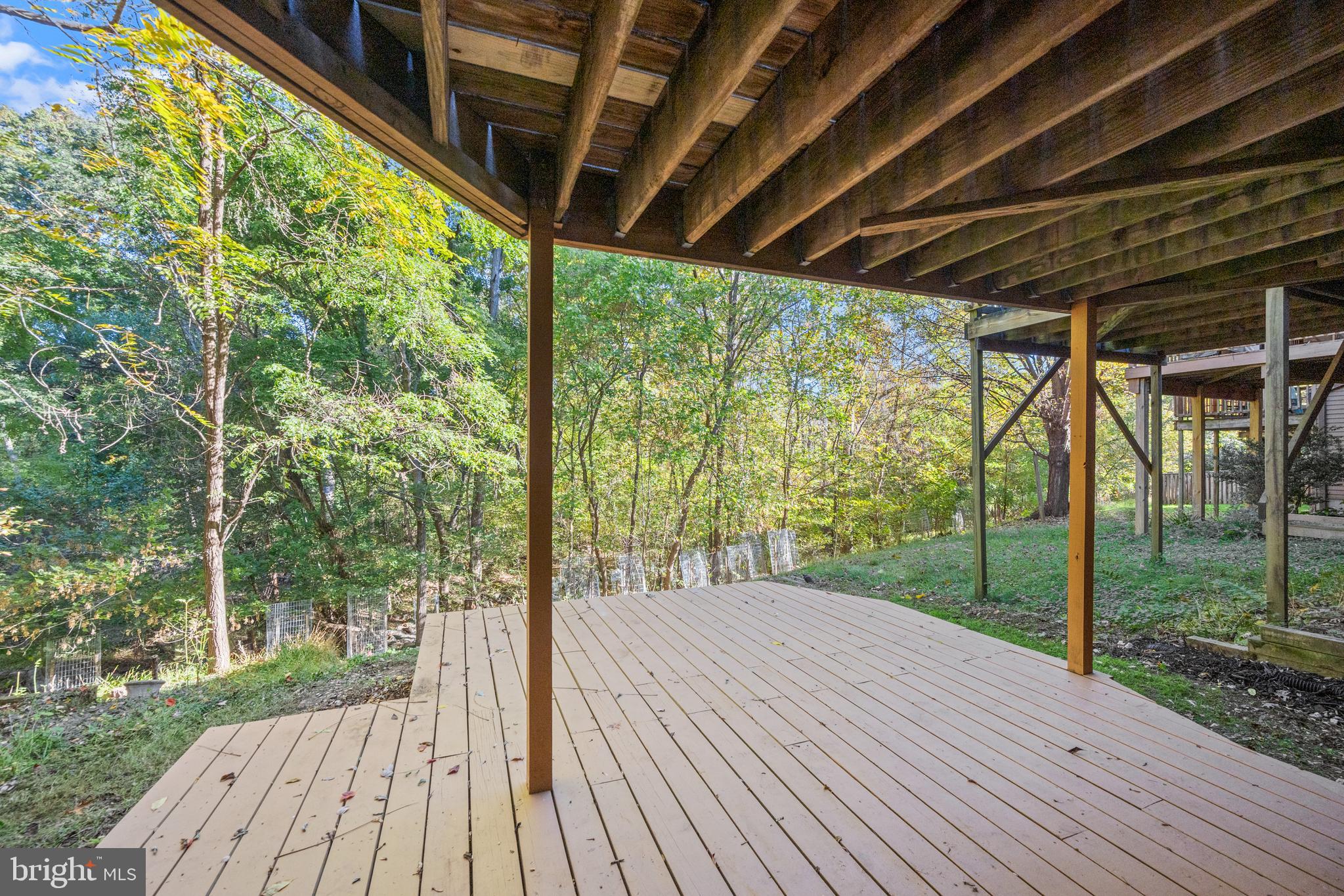 9453 CLOCKTOWER LANE