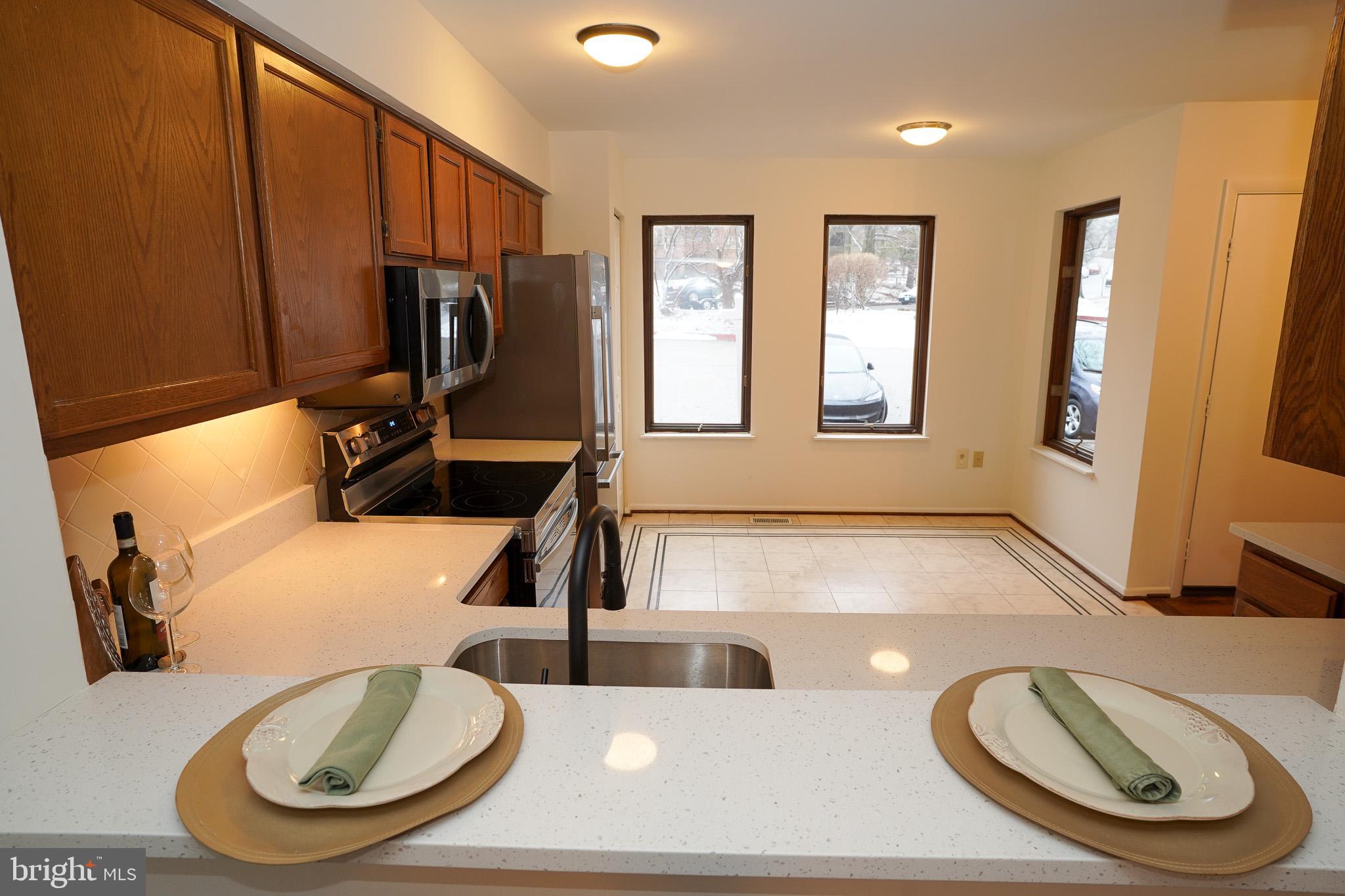 9453 CLOCKTOWER LANE