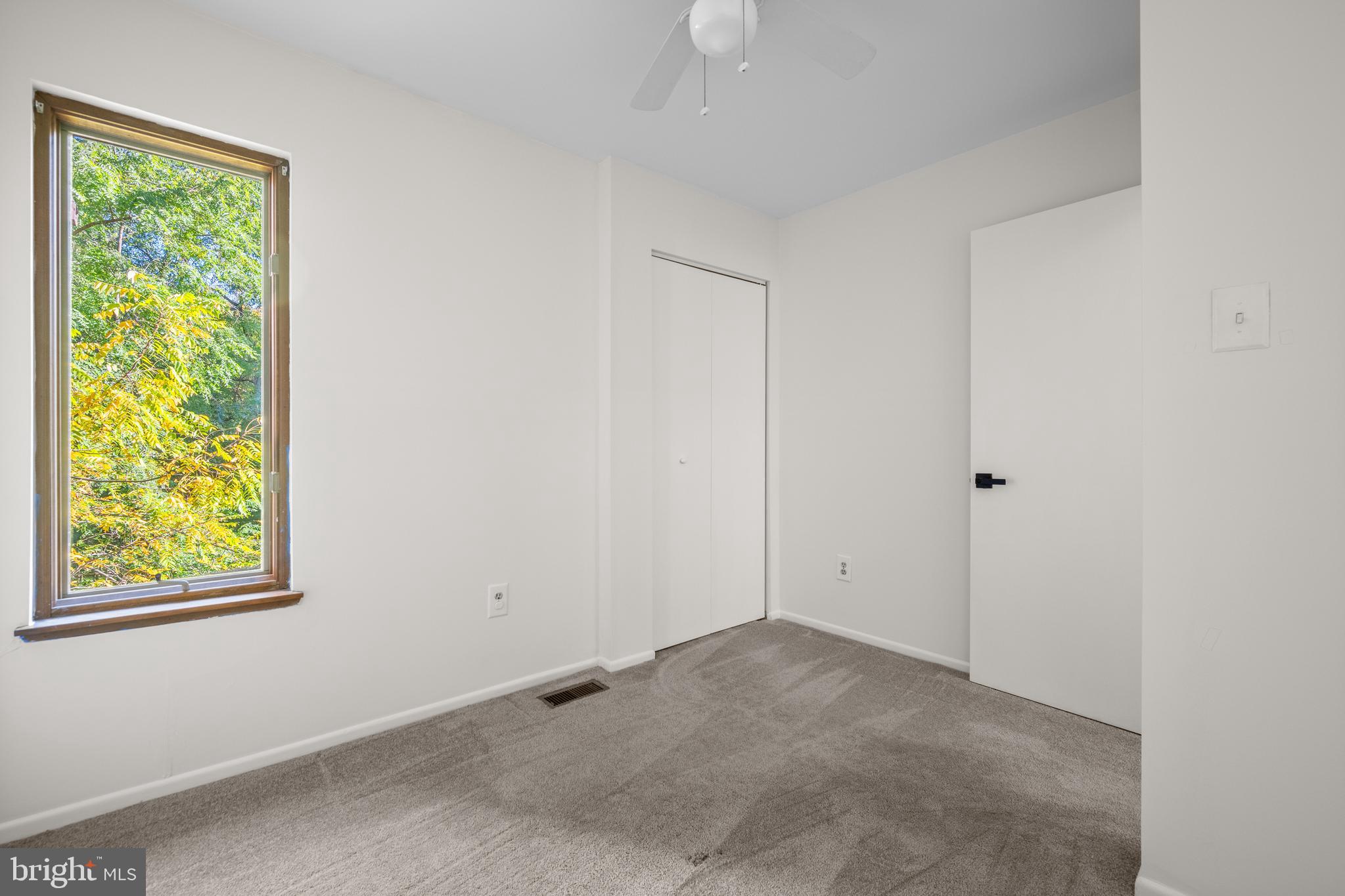 9453 CLOCKTOWER LANE