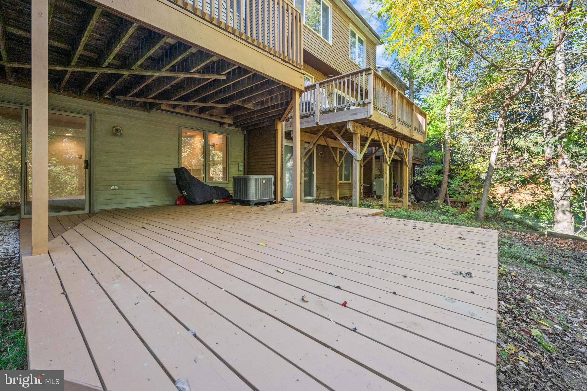 9453 CLOCKTOWER LANE