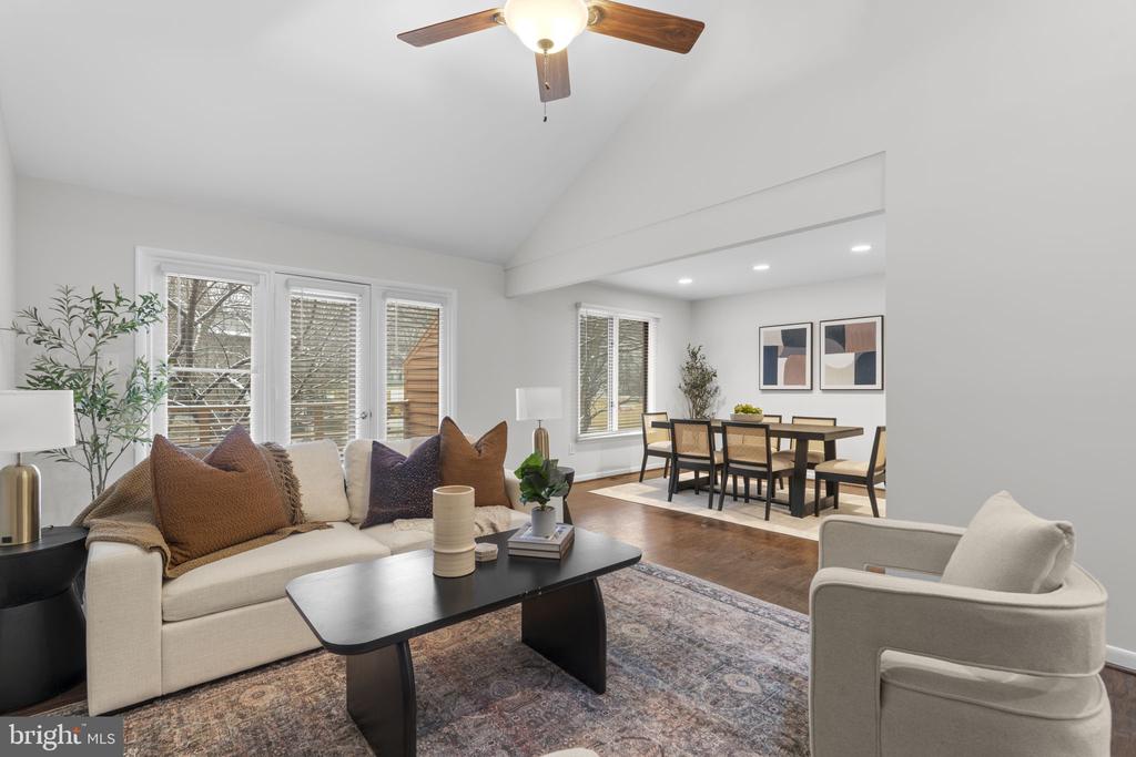 5585 SUFFIELD COURT