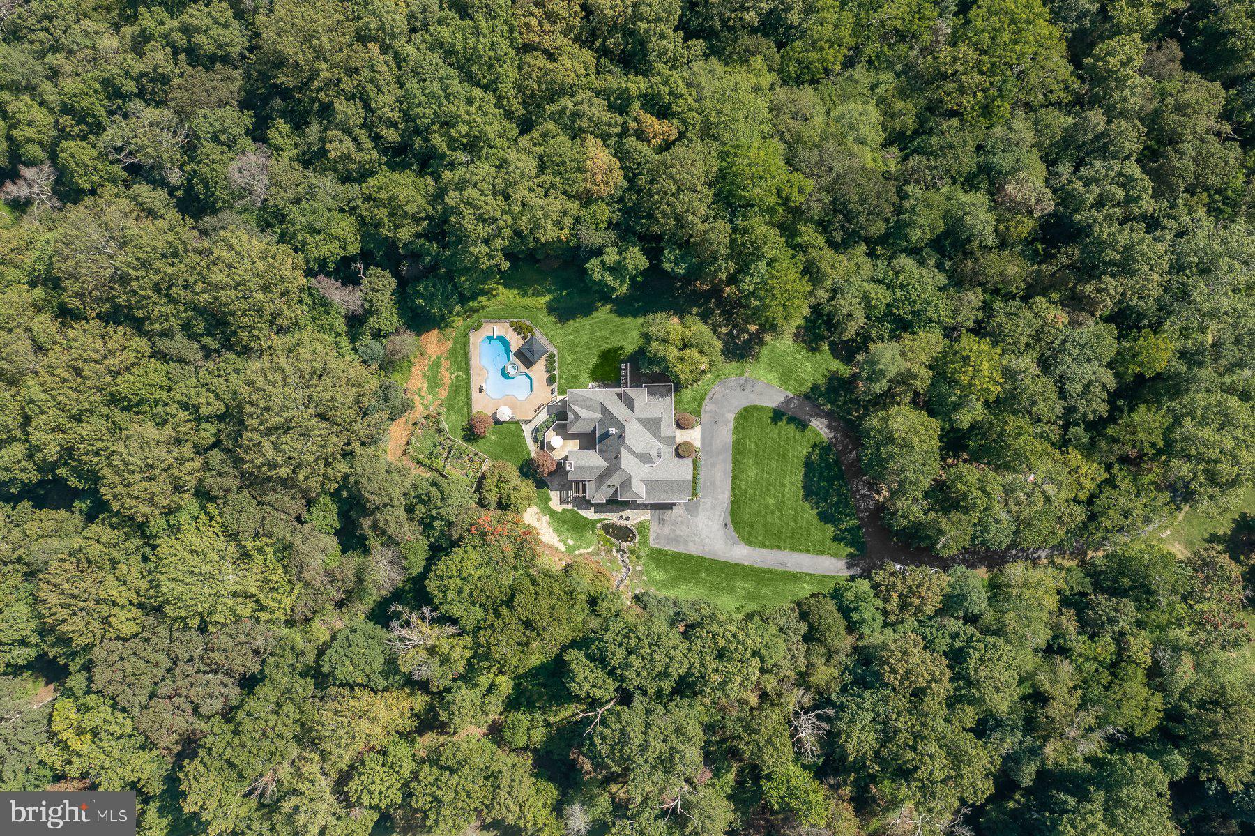 2890 HUNT VALLEY DRIVE