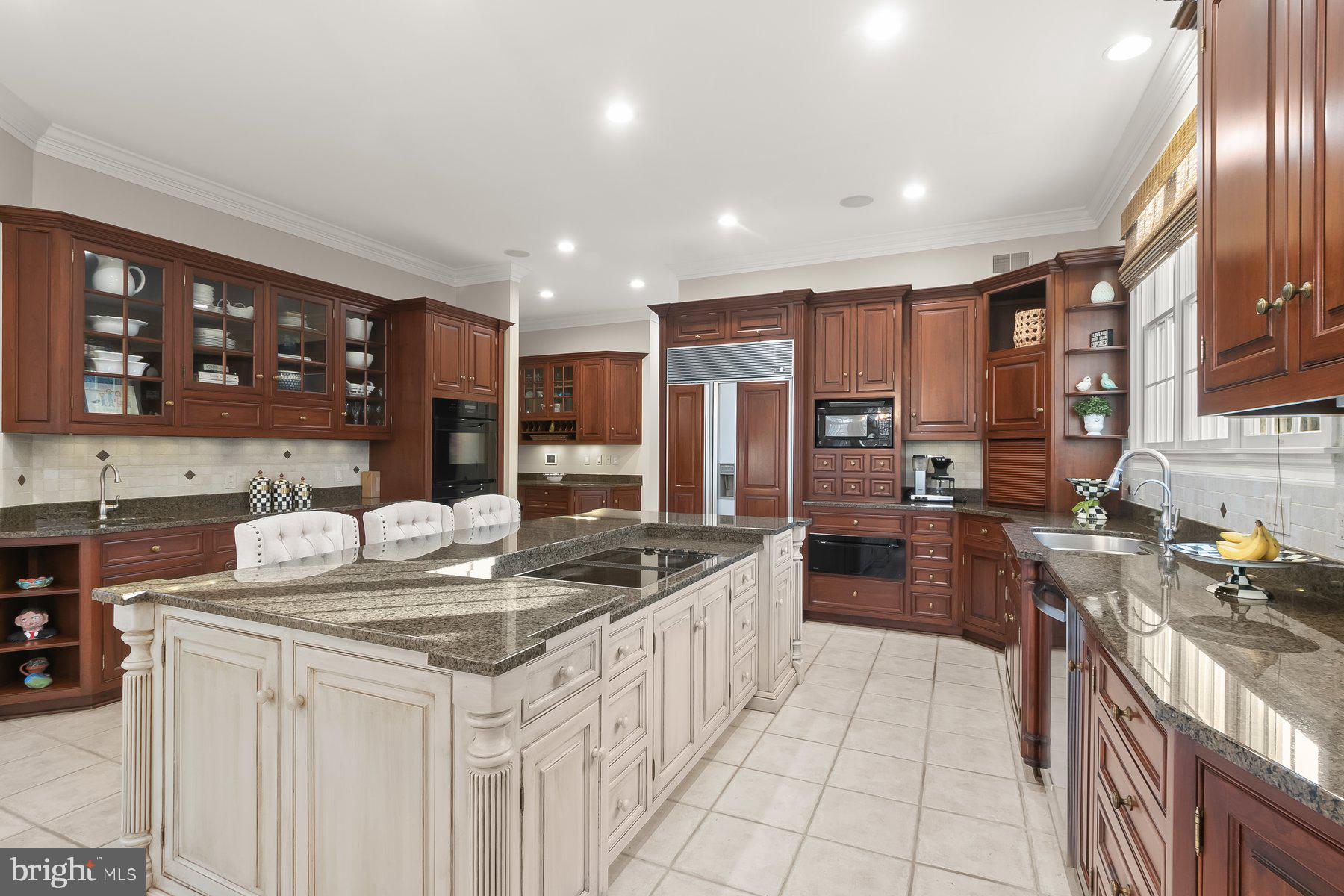 2890 HUNT VALLEY DRIVE