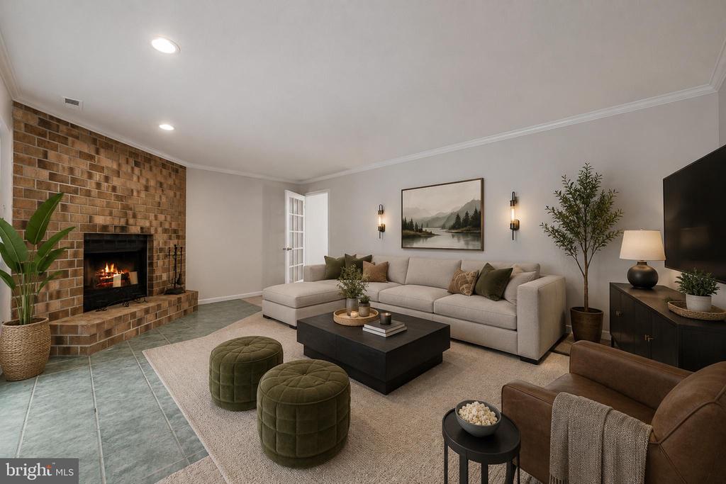 9011 MOVING WATER LANE