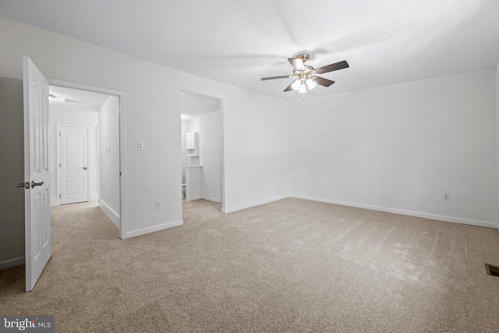 9011 MOVING WATER LANE