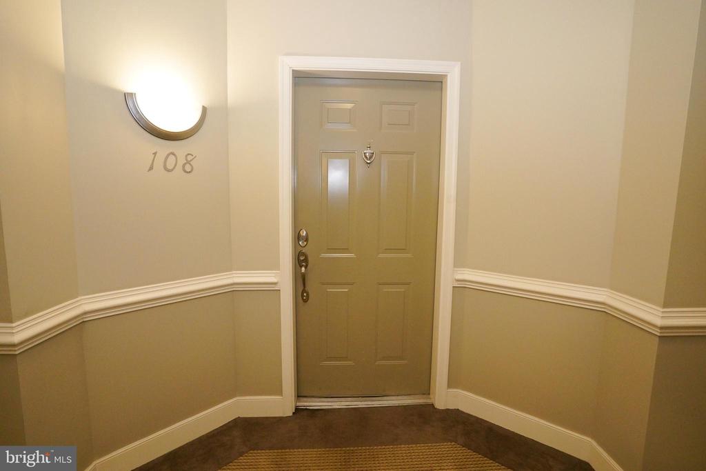 2111 GANTON GREEN