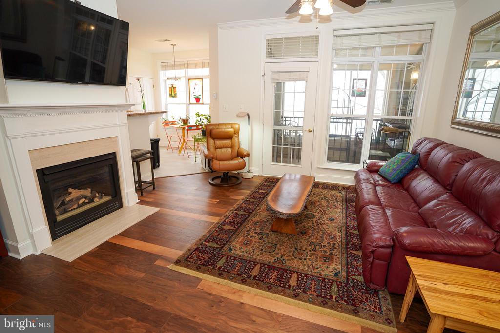 2111 GANTON GREEN