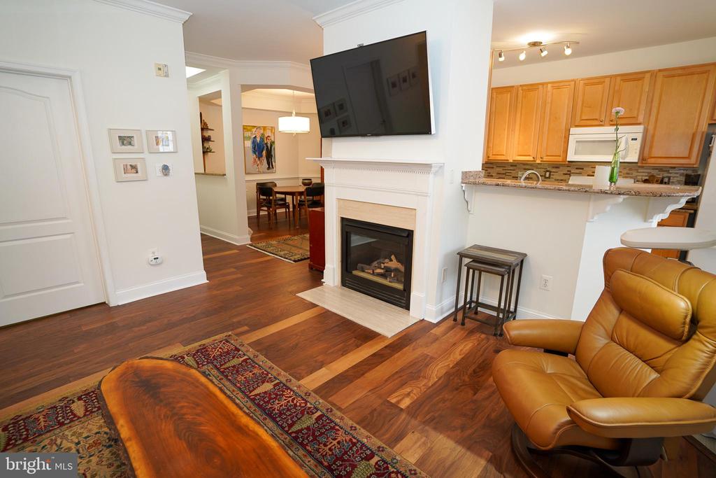 2111 GANTON GREEN