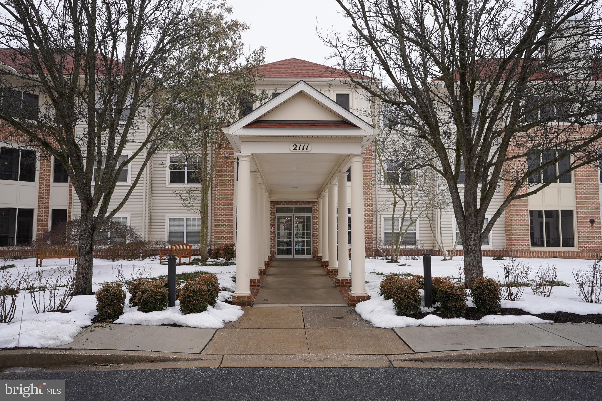 2111 GANTON GREEN