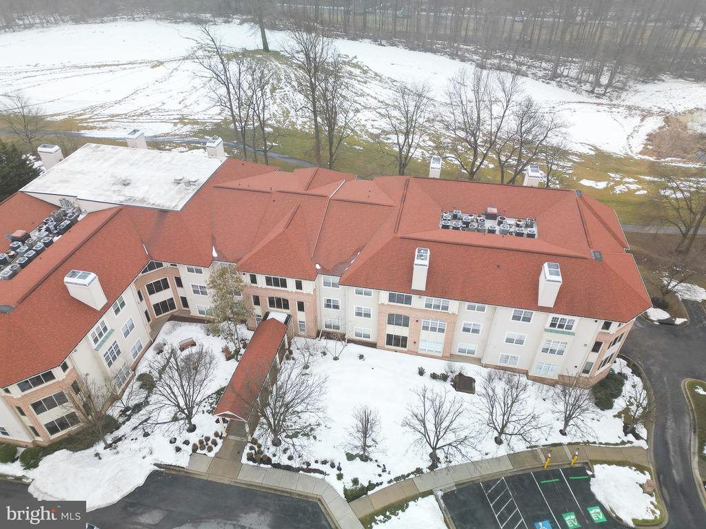 2111 GANTON GREEN