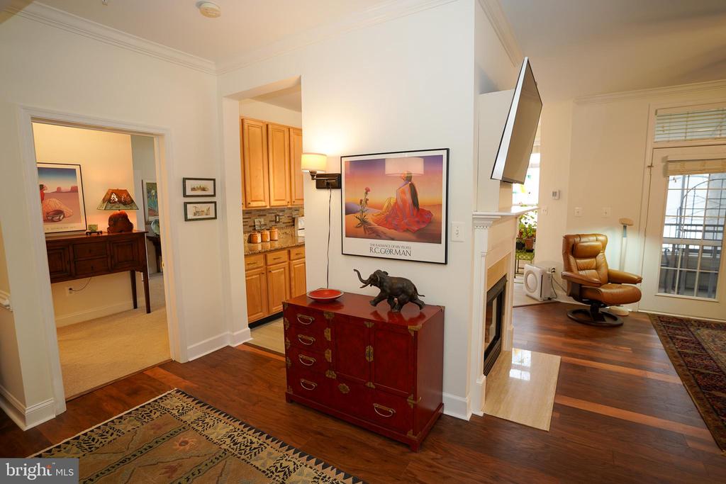 2111 GANTON GREEN