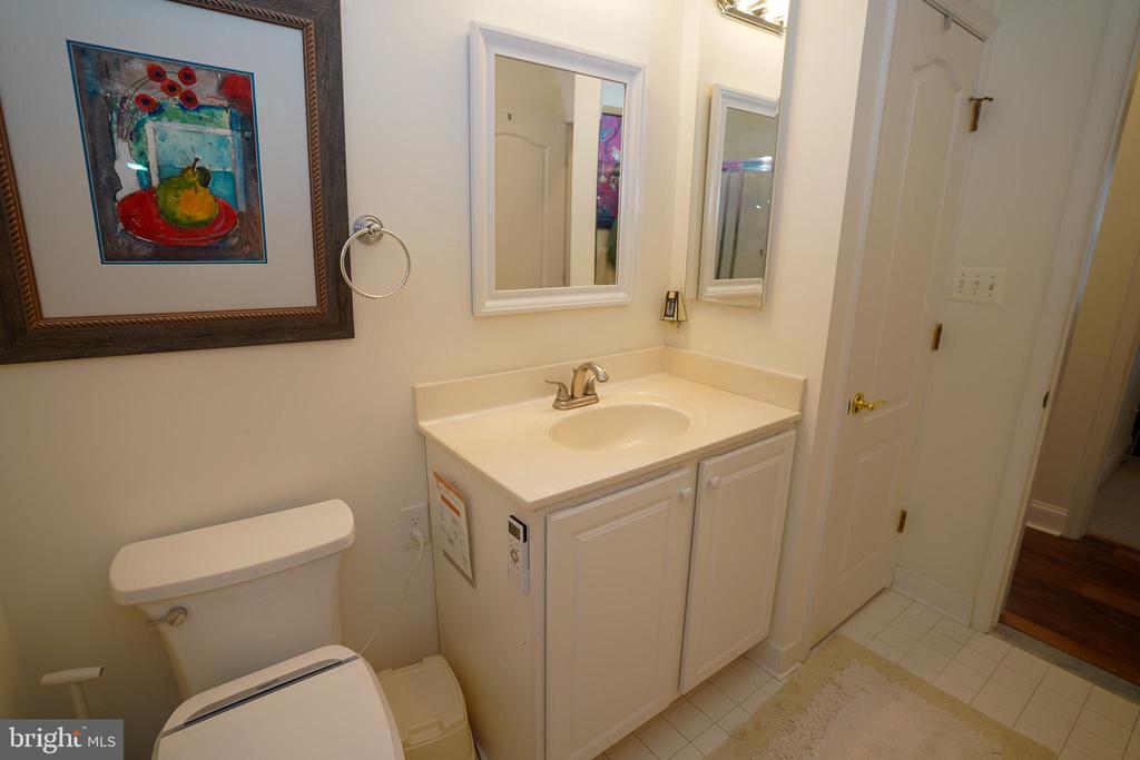 2111 GANTON GREEN