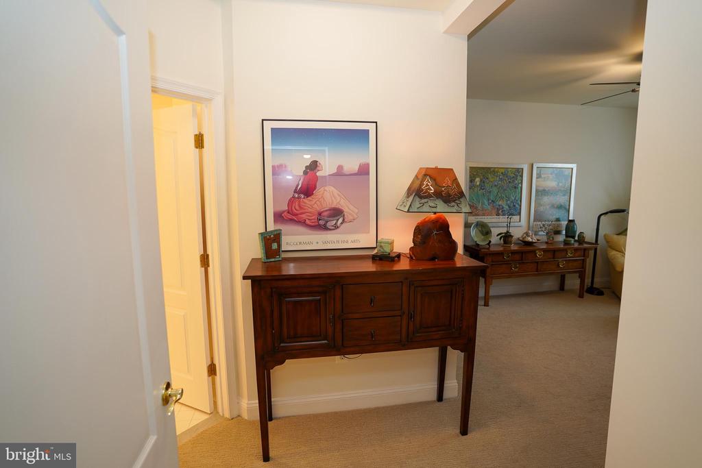 2111 GANTON GREEN