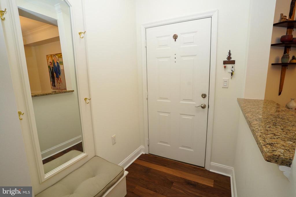 2111 GANTON GREEN