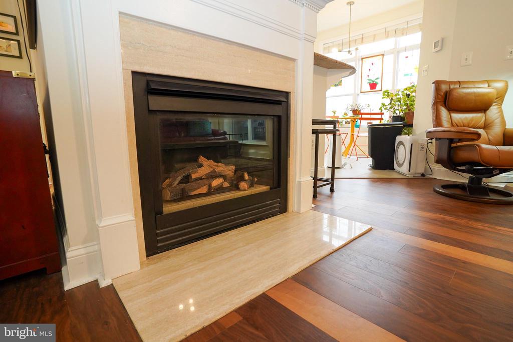 2111 GANTON GREEN