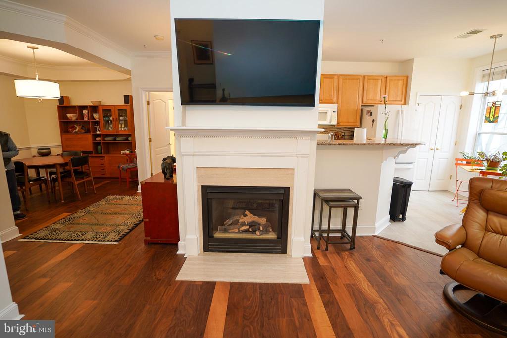 2111 GANTON GREEN